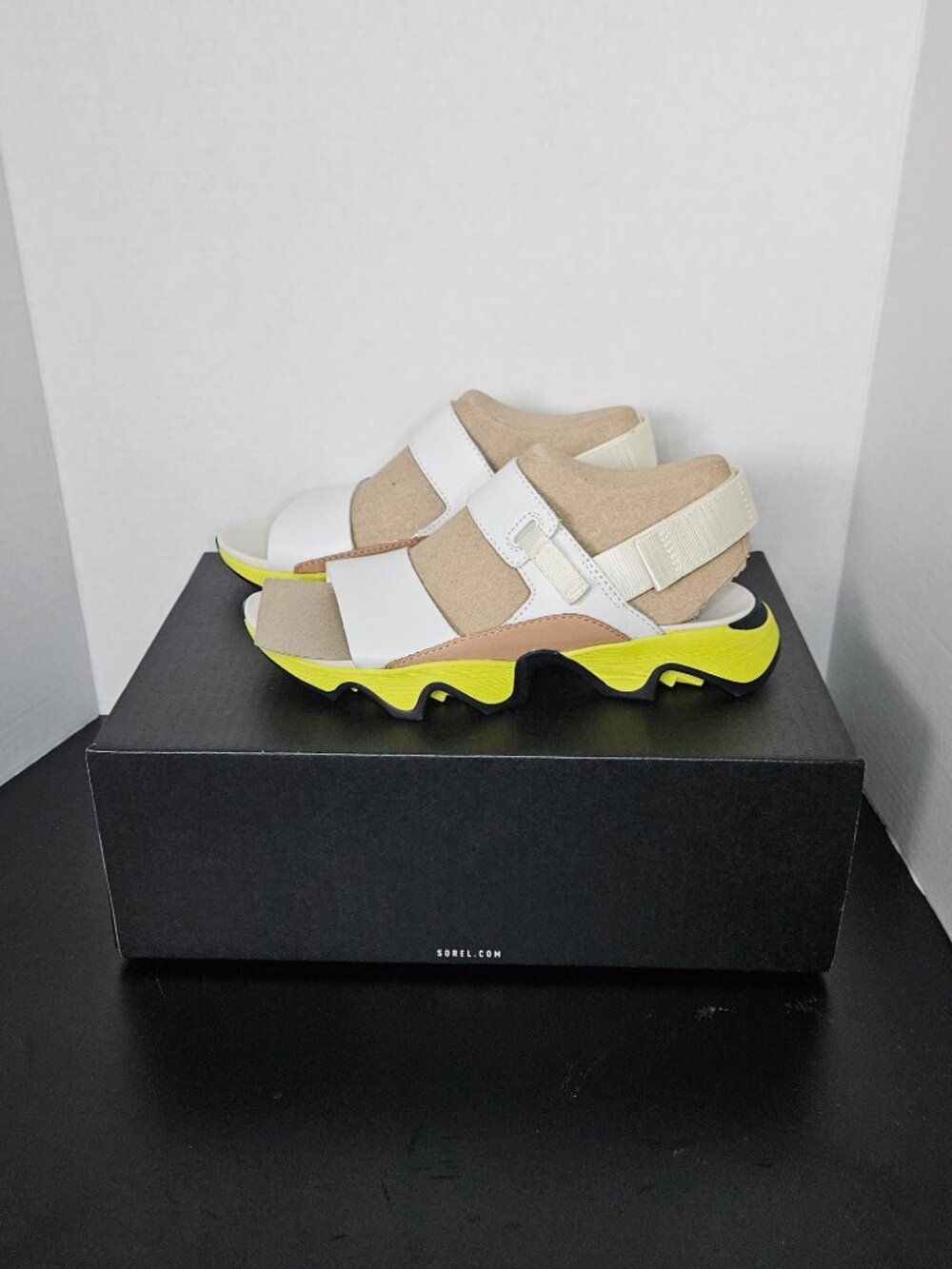 SOREL Kinetic Impact II Sling Low Sandals – Women’s Size 7.5 – White/Neon - Picture 2 of 6